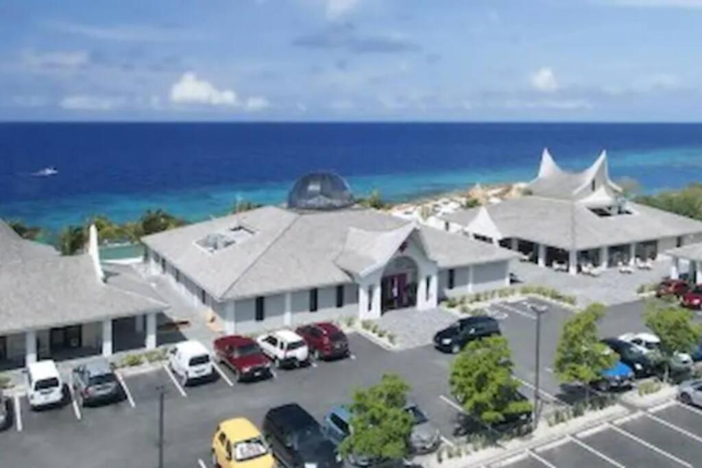 Cozy Studio Apartment Minutes From The Beach Willemstad Exterior photo